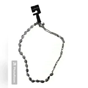 Lake Shore Drive sliver tone belt sz m